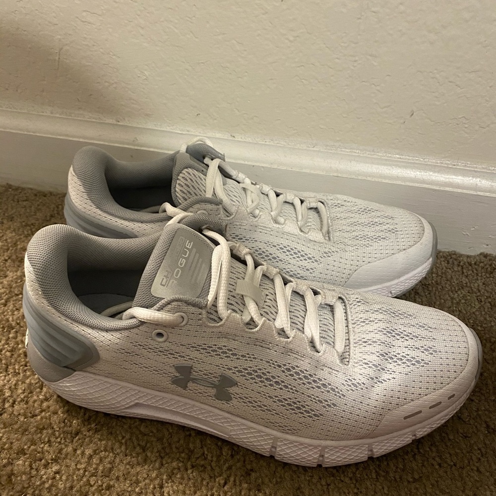 Under armour charge rouge edition